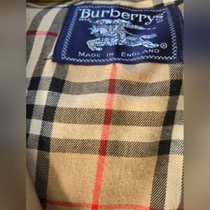 COPY - Ladies Burberry trench coat